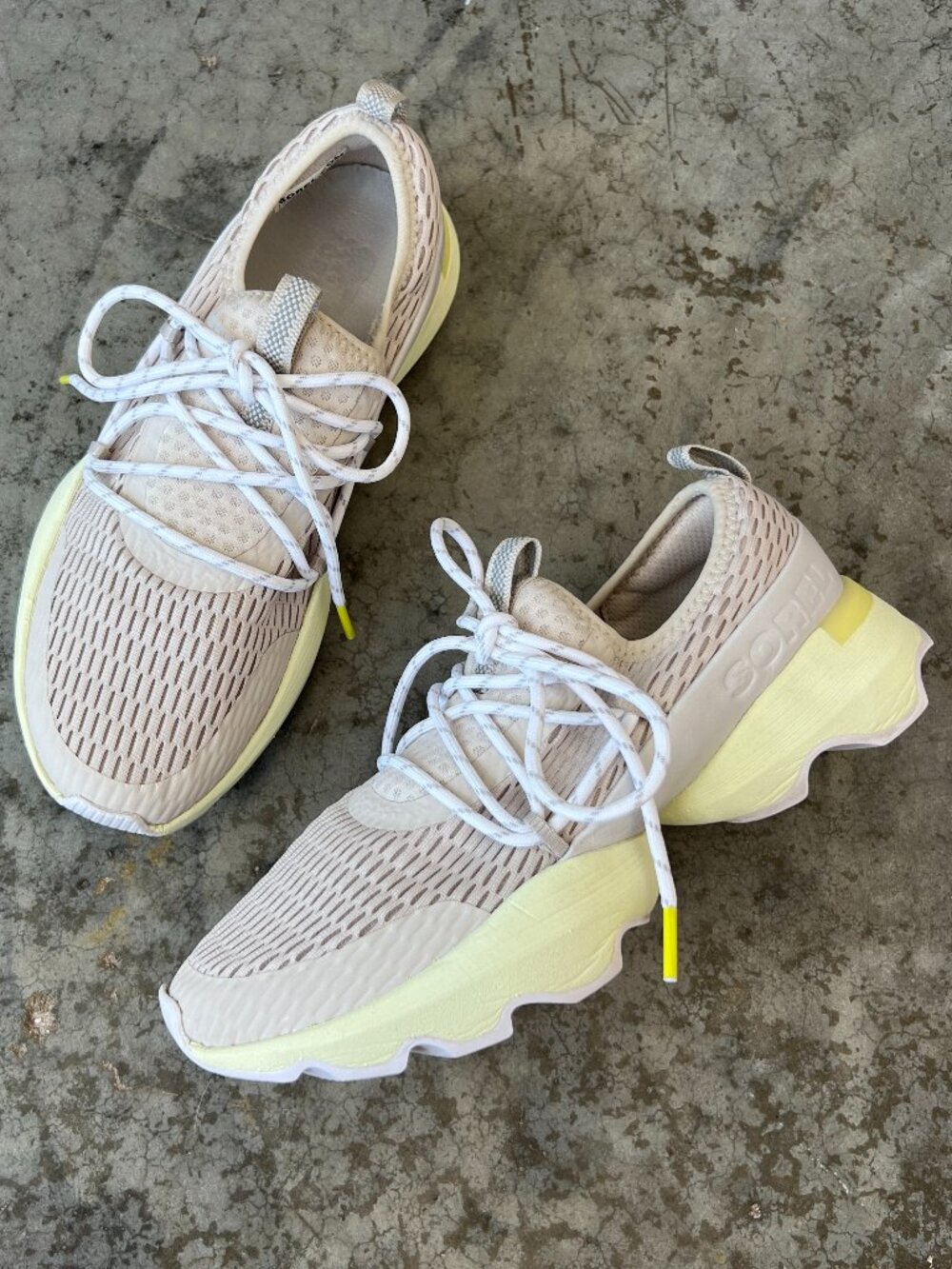 Sorel Kinetic Impact Chunky Platform Sneakers Pastel Yellow Shoes Women's 7.5